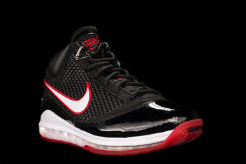 NIKE AIR MAX LEBRON VII PE