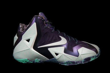 NIKE LEBRON XI (GS)