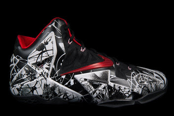 NIKE LEBRON XI