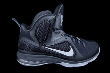 NIKE LEBRON 9