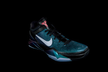 NIKE ZOOM KOBE VII