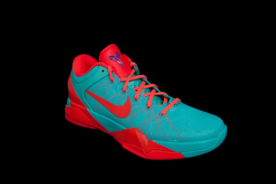 NIKE ZOOM KOBE VII SYSTEM