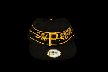 SUPREME NEW ERA CAP