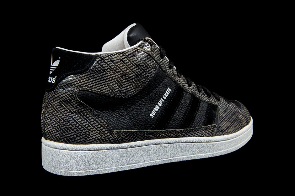 ADIDAS X BAPE SUPER APE SKATE