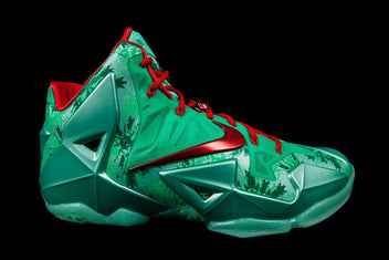 NIKE LEBRON XI