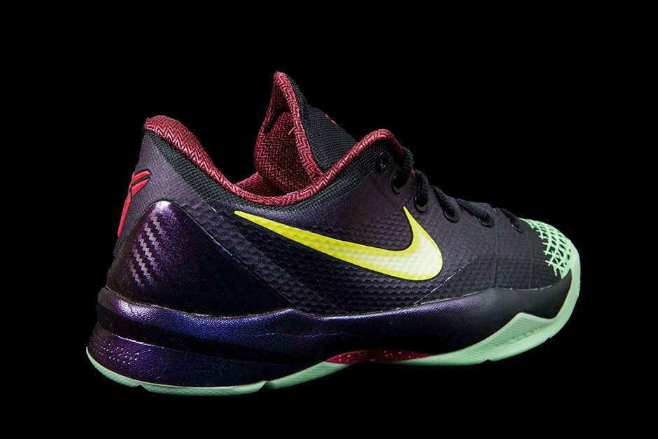 NIKE ZOOM KOBE VENOMENON 4