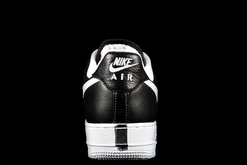 NIKE AIR FORCE 1 '07 / PARA?NOISE