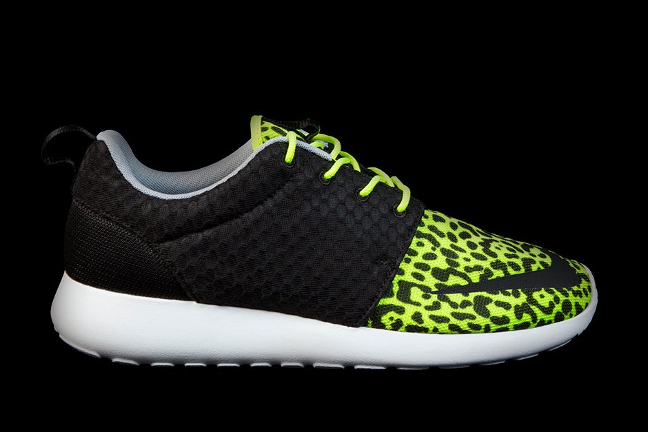 NIKE ROSHERUN FB