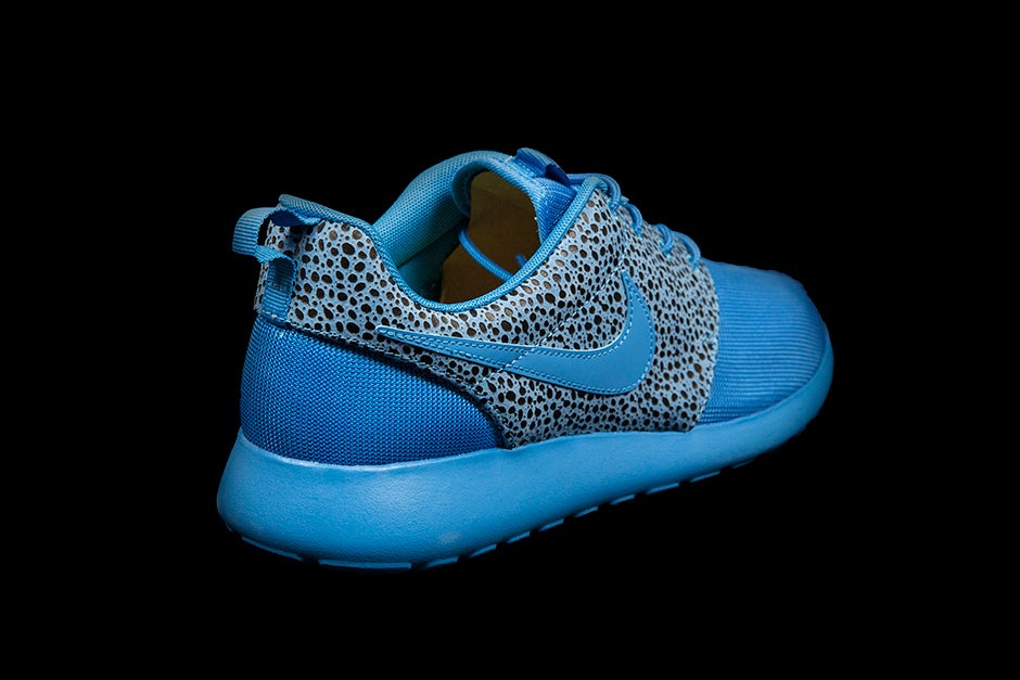 NIKE ROSHERUN PREMIUM