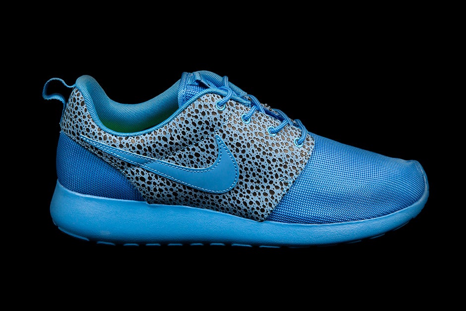 NIKE ROSHERUN PREMIUM