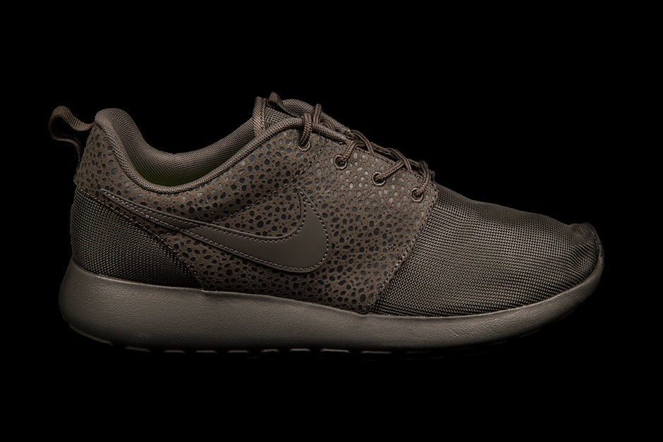 NIKE ROSHERUN PREMIUM