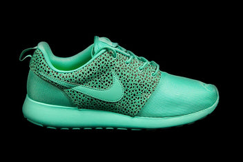 NIKE ROSHERUN PREMIUM