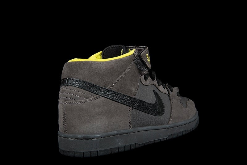 NIKE DUNK MID PRO SB