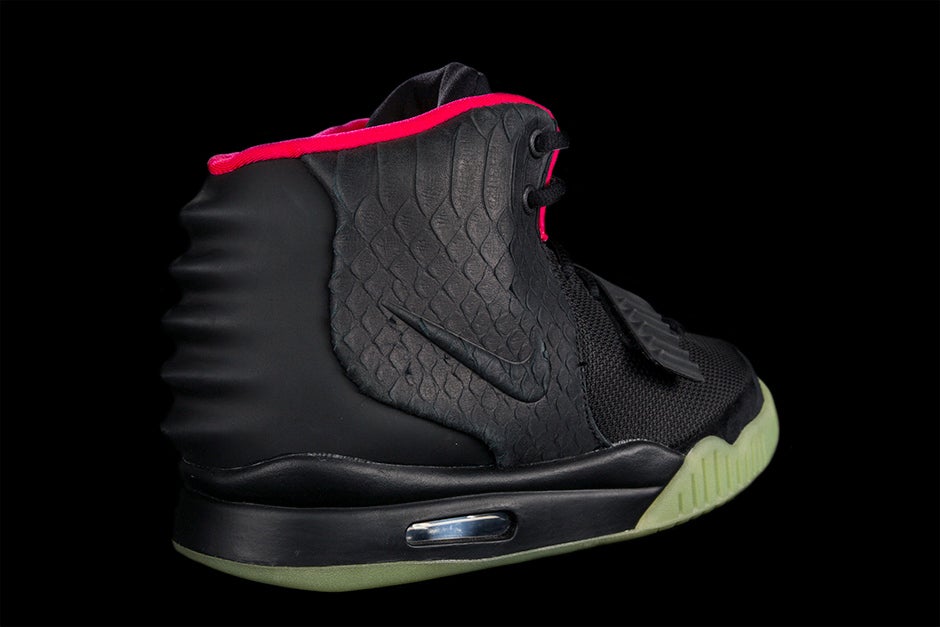 NIKE AIR YEEZY 2 NRG