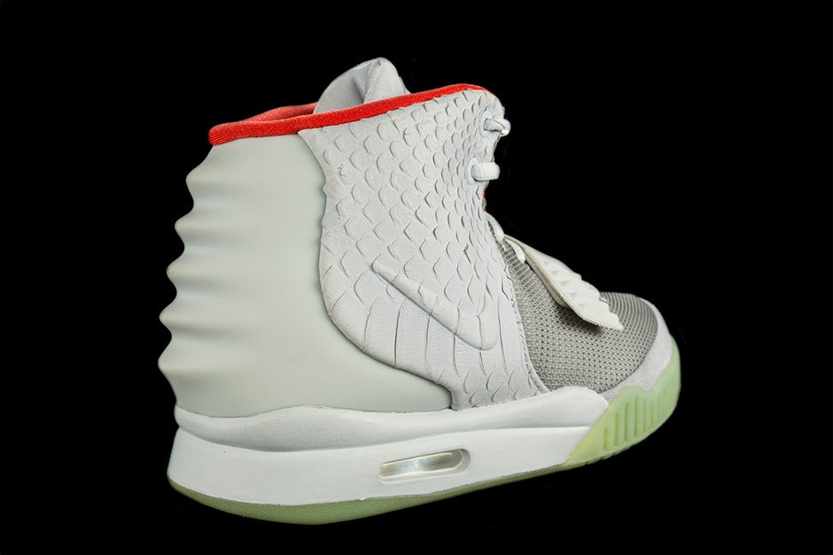 NIKE AIR YEEZY 2 NRG