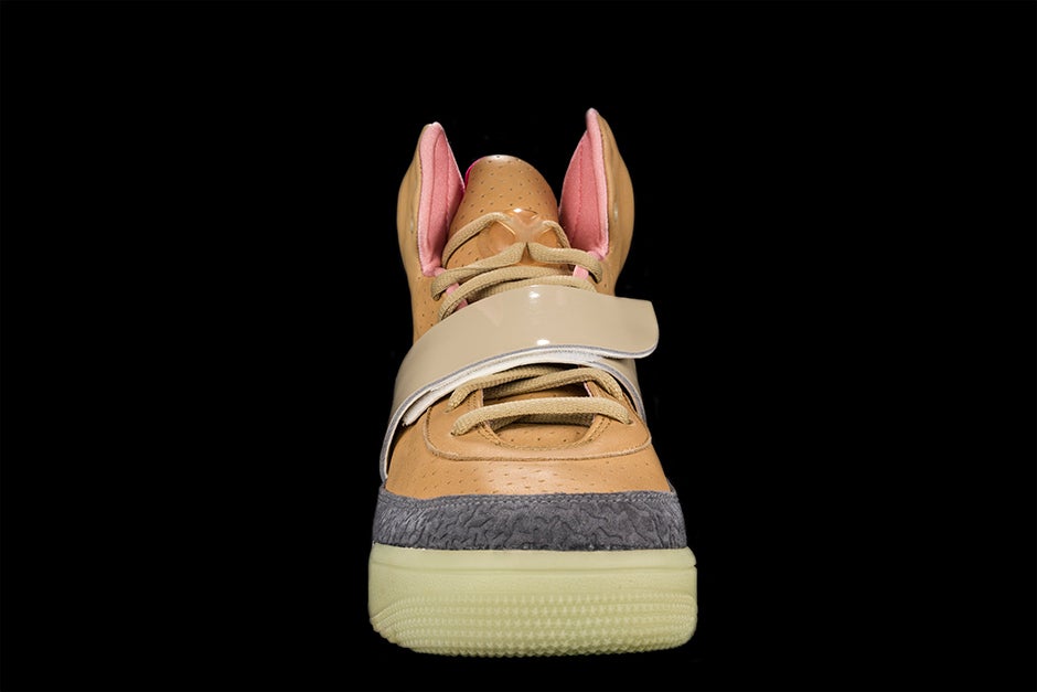 NIKE AIR YEEZY