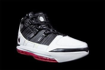 NIKE ZOOM LEBRON III