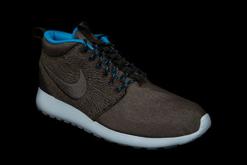 NIKE ROSHERUN MID QS