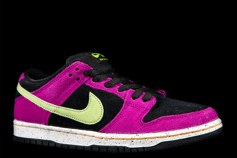 NIKE SB DUNK LOW PRO