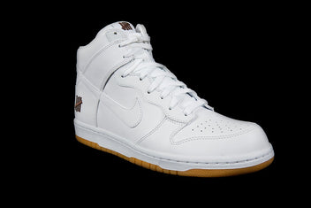 NIKE DUNK PREMIUM HIGH UNDEFEATED SP