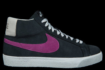 NIKE BLAZER SB