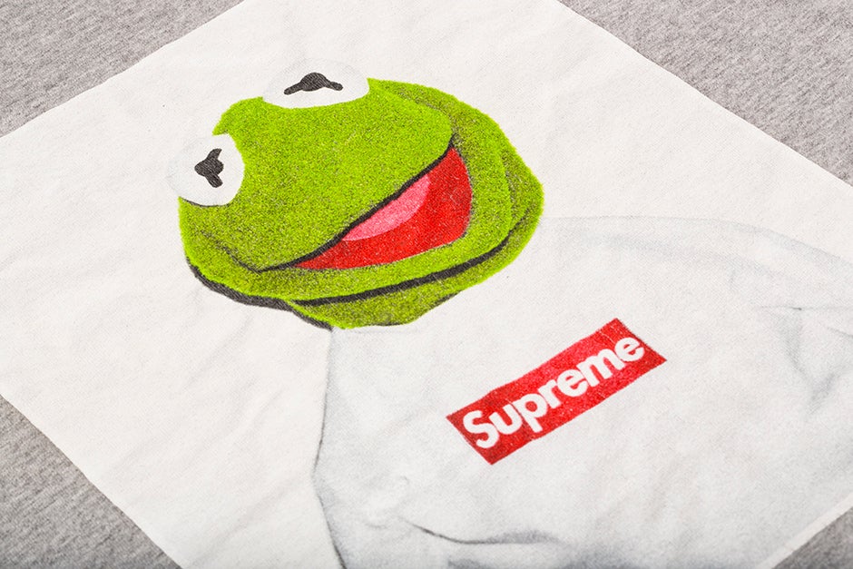 SUPREME T-SHIRT