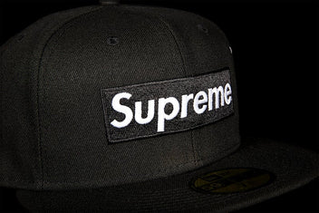 SUPREME X NEW ERA CHAMPIONS BOX LOGO