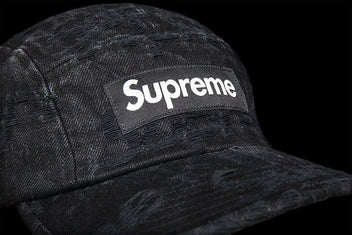 SUPREME FRAYED LOGOS DENIM CAMP CAP