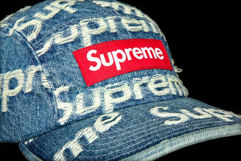 SUPREME FRAYED LOGOS DENIM CAMP CAP