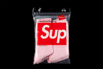 SUPREME HANES CREW SOCKS (4 PACK)