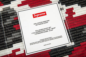 SUPREME LOGO CAMO DUVET + PILLOW SET