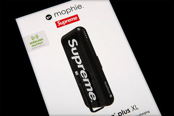 SUPREME X MOPHIE POWERSTATION PLUS XL