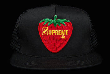 SUPREME SNAPBACK CAP