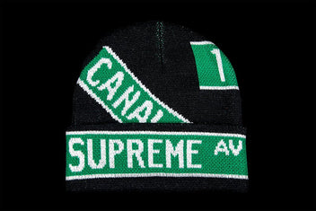 SUPREME STREET SIGNS BEANIE