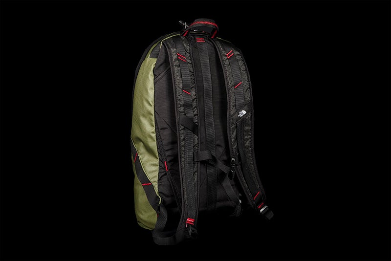 SUPREME X THE NORTH FACE SUMMIT SERIES OUTER TAPE SEAM ROUTE ROCKET BACKPACK