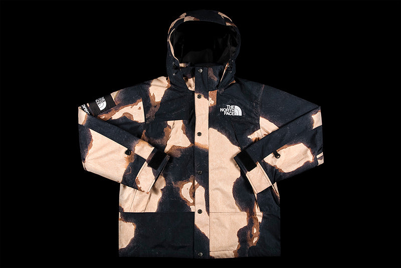 SUPREME THE NORTH FACE BLEACHED DENIM PRINT MOUNTAIN JACKET