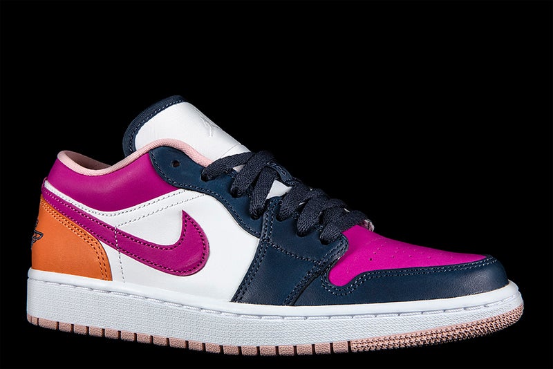 WOMENS AIR JORDAN 1 LOW SE