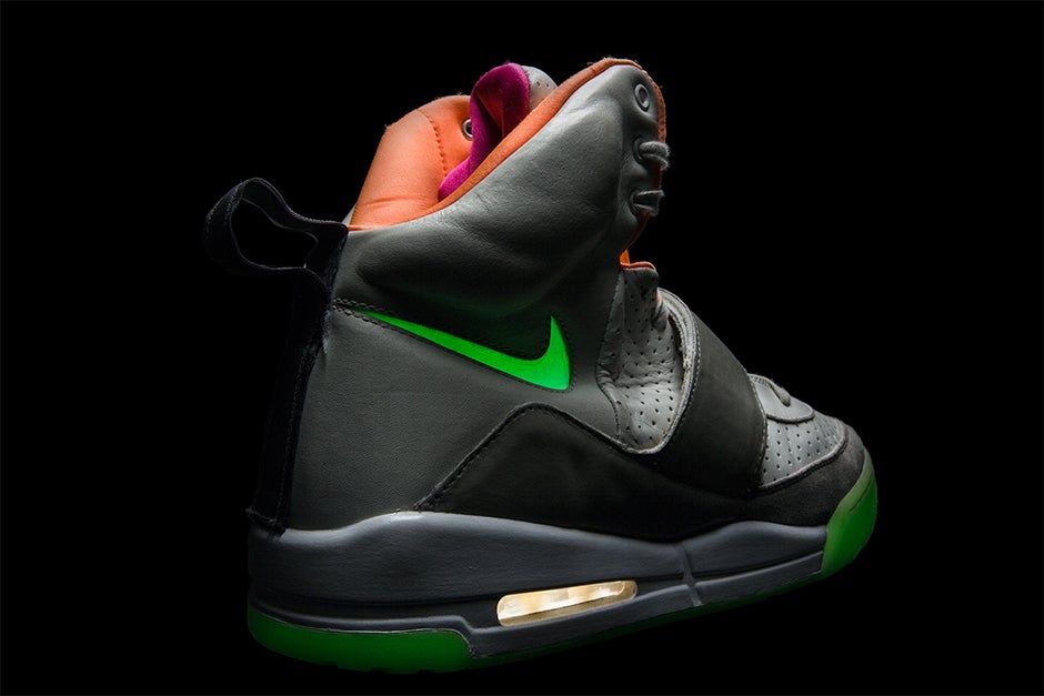 NIKE AIR YEEZY PROMO