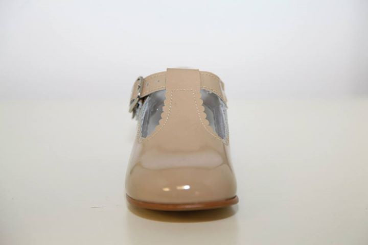 girls beige shoes