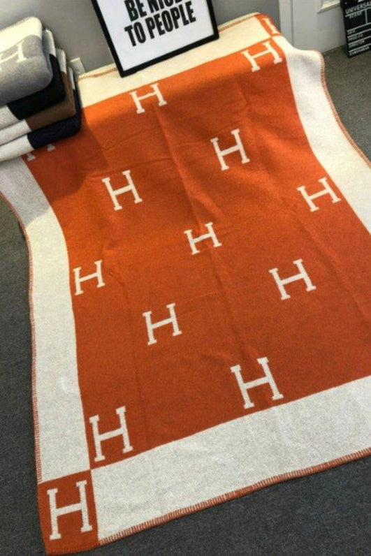 h logo blanket