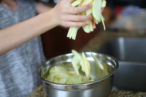 cook apple pie, apple pie recipe, cooking with knives