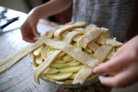 cook apple pie, apple pie recipe, cooking with knives