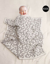 Load image into Gallery viewer, KIDS Stay Cozy Blanket - Grey
