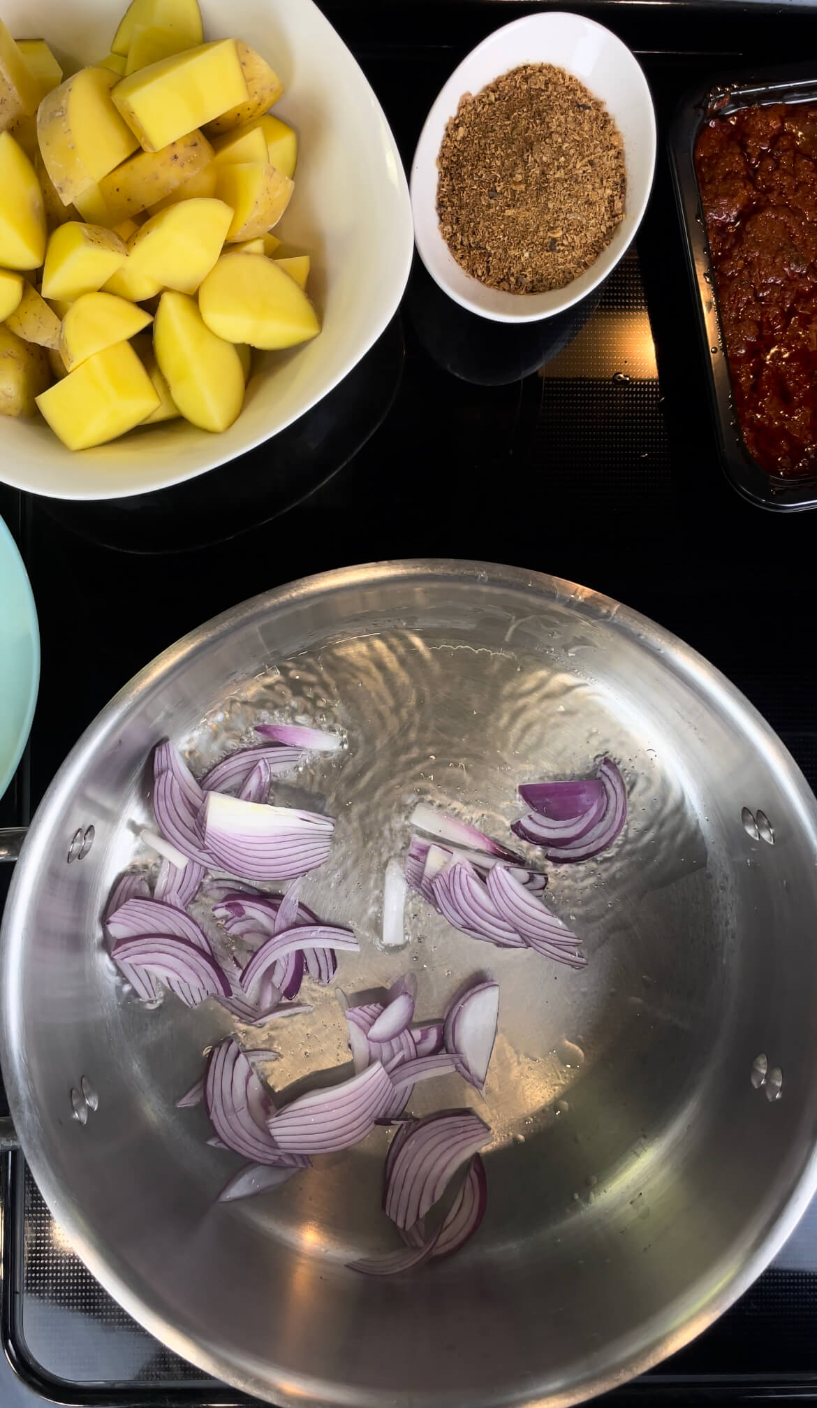 Onions Frying - Adùn