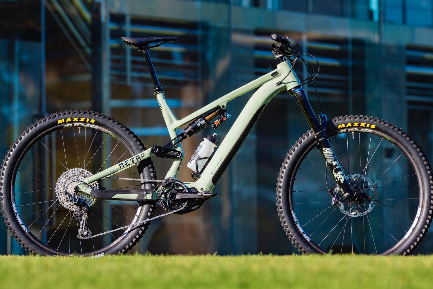 Commencal Meta Power TR with Theo Erlangsen Addicted to E