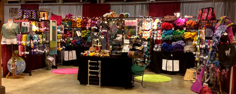 Lunabudknits booth