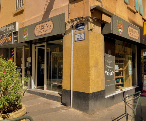 Boutique Barong CBD Shop à Aix en Provence 13100 Rue des COrdeliers Magasin de Cannabis CBD Fleurs CBD huile de CBD HHC Résines CBD