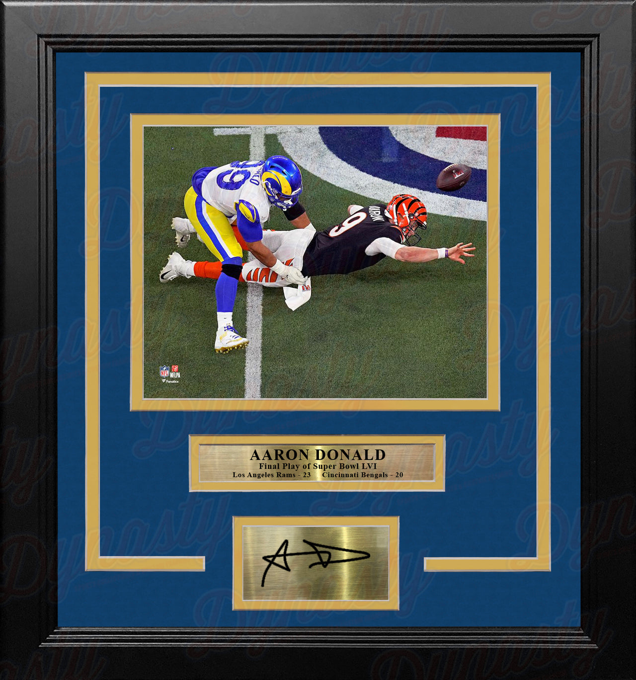 Eli Manning New York Giants Framed Autographed 16 x 20 Super Bowl XLII  Escaping Tackle Photograph