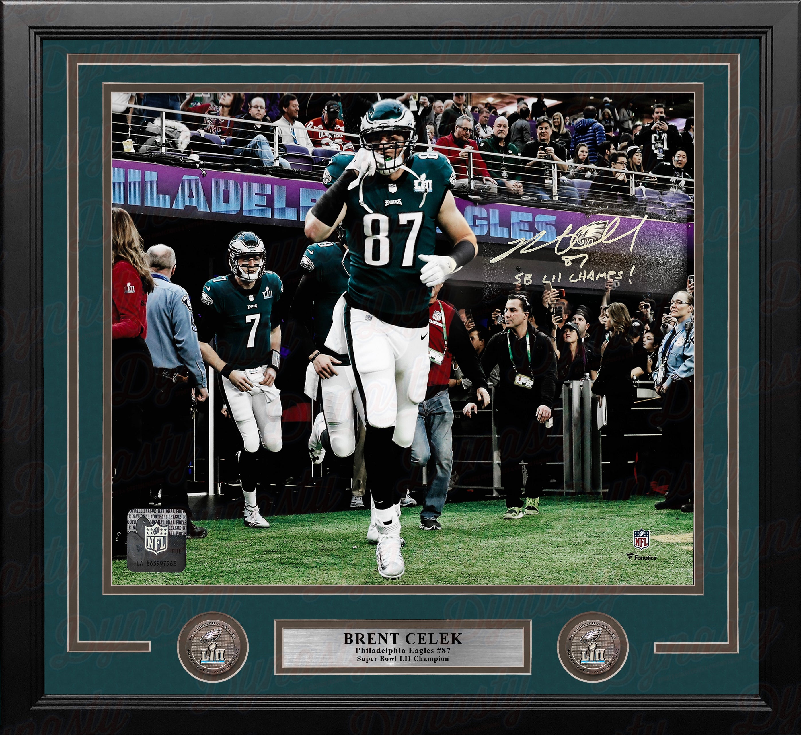 Brent Celek Super Bowl Philadelphia Eagles Autographed Football Photo JSA  PSA