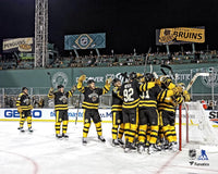 Hampus Lindholm 2023 Fenway Park Skate Winter Classic Boston Bruins Photo -  Dynasty Sports & Framing